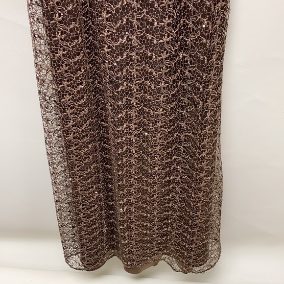 Adrianna Papell halter lace low back long gown - Picture 6 of 10